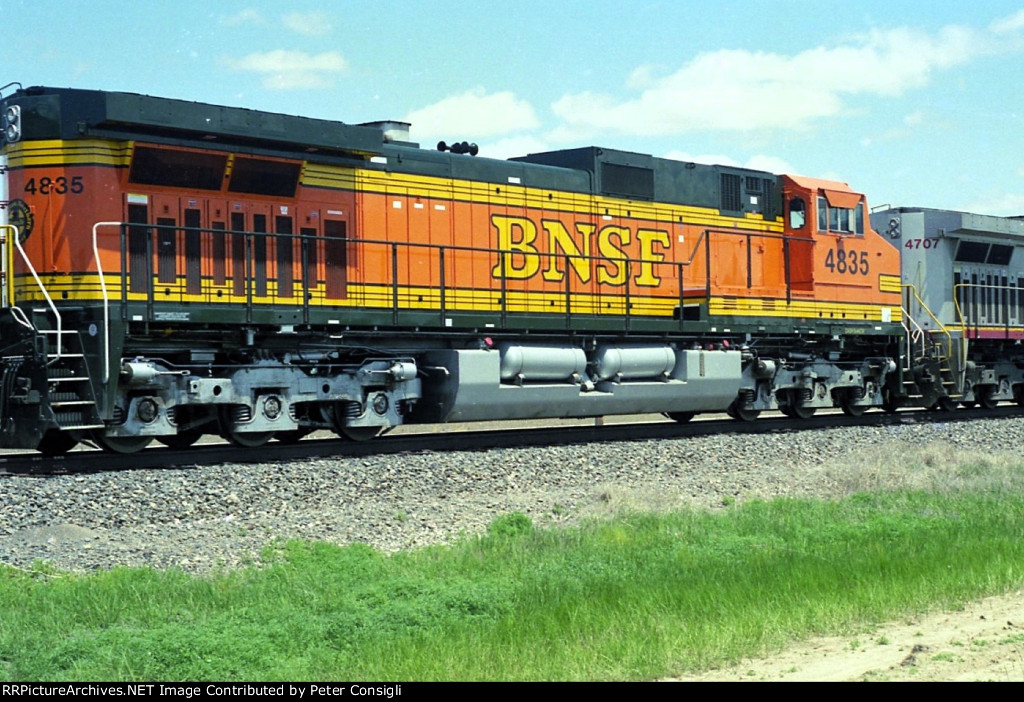 BNSF 4835